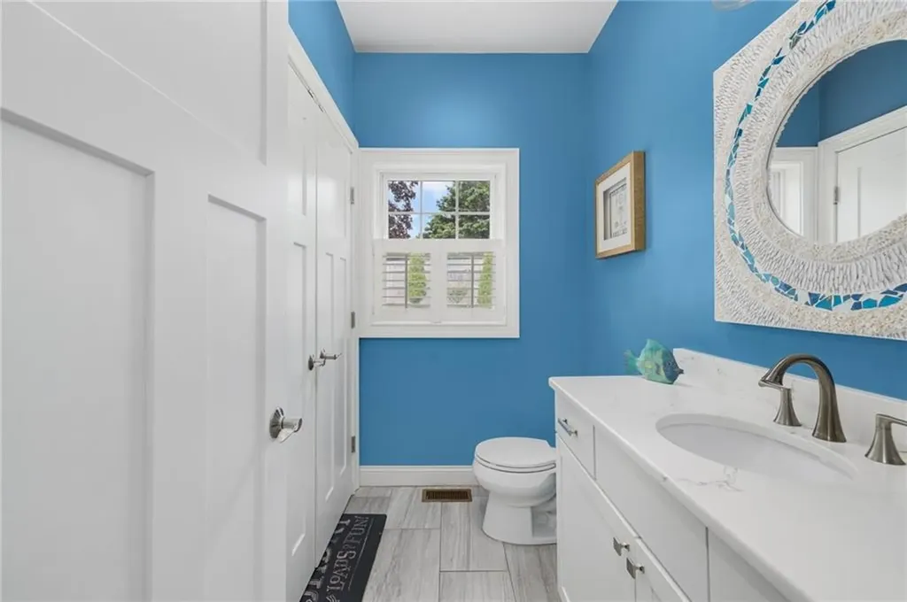229 Narragansett Parkway Warwick RI 02888