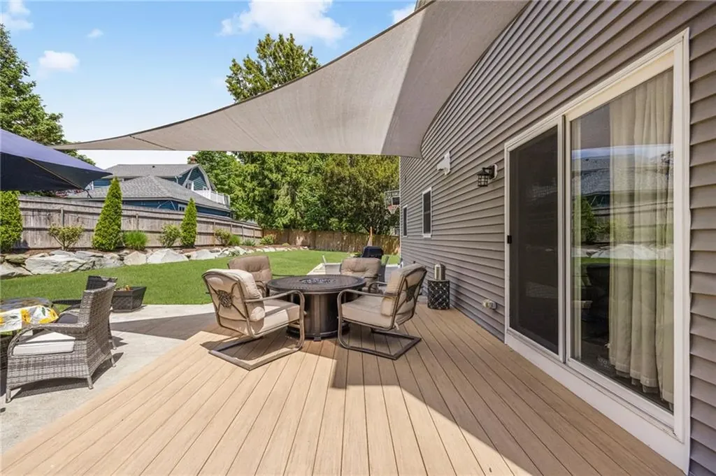 229 Narragansett Parkway Warwick RI 02888
