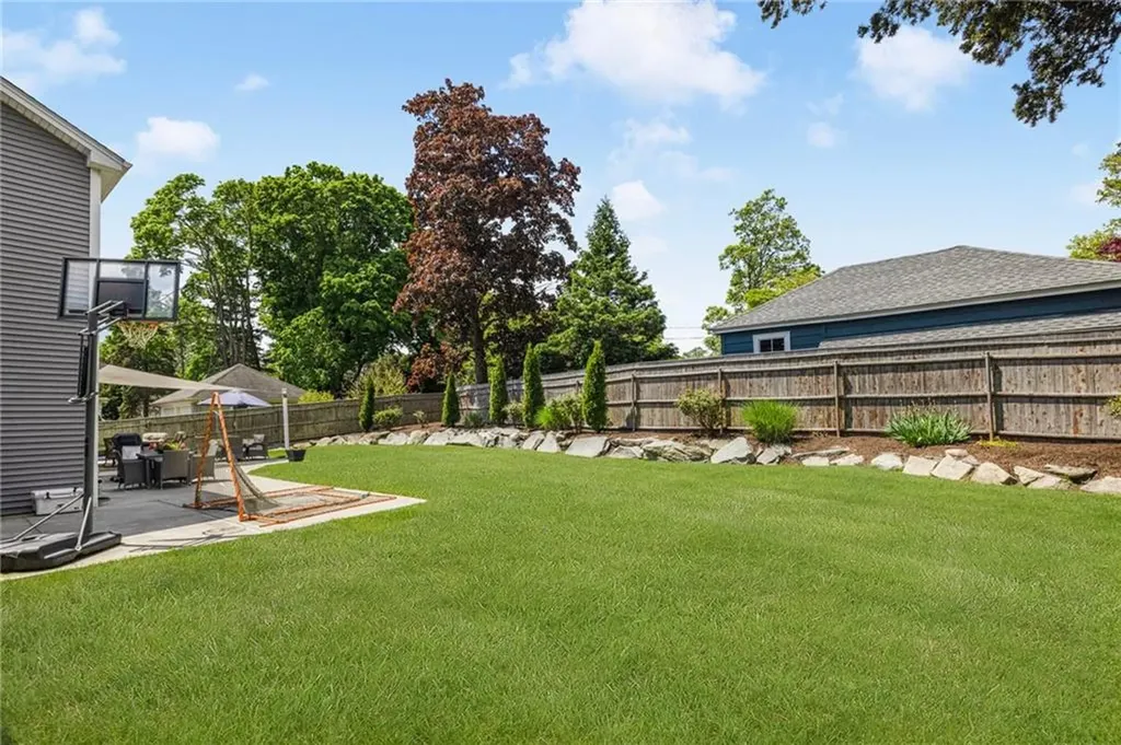 229 Narragansett Parkway Warwick RI 02888