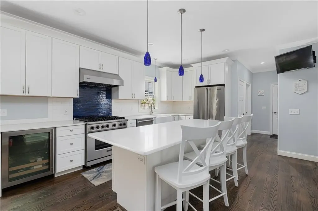 229 Narragansett Parkway Warwick RI 02888
