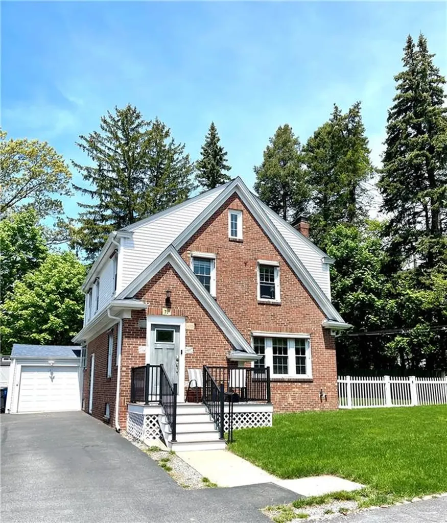 71 Elsie Street Cranston RI 02910