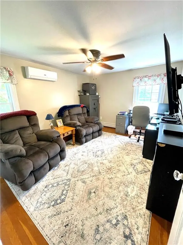 71 Elsie Street Cranston RI 02910