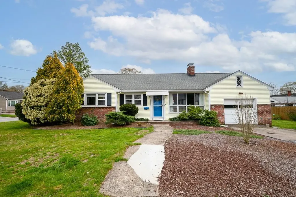211 Williams Street Cumberland RI 02864