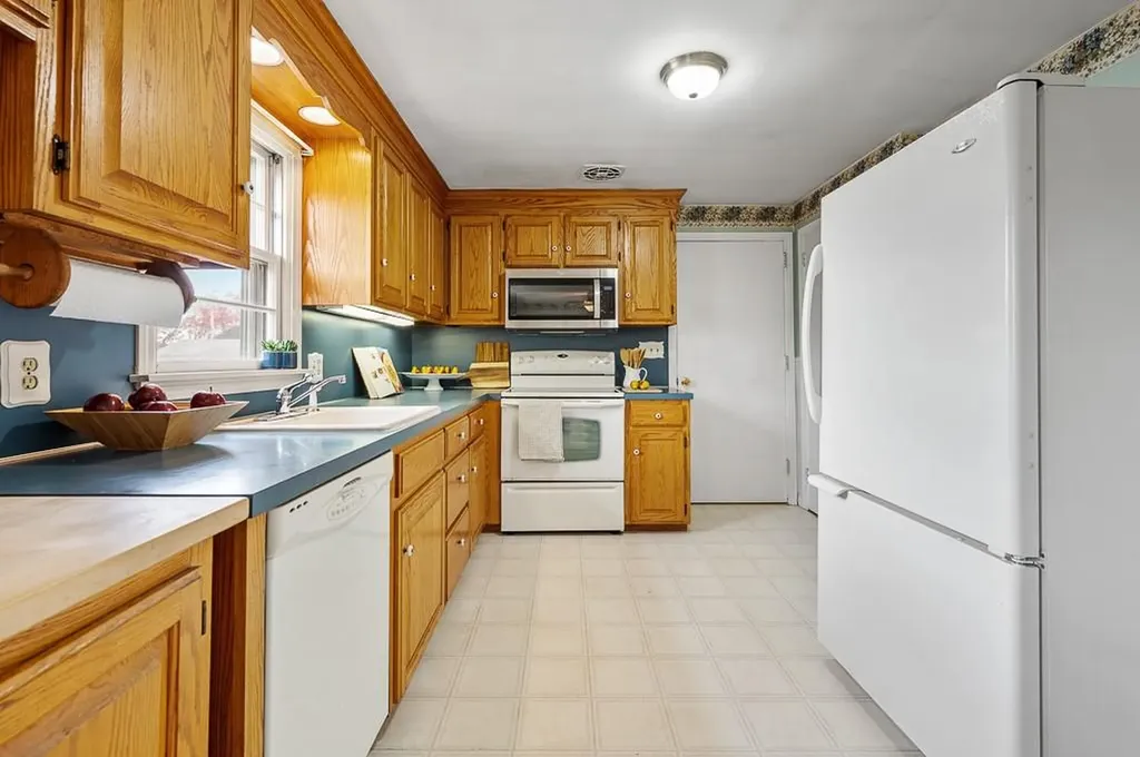 211 Williams Street Cumberland RI 02864