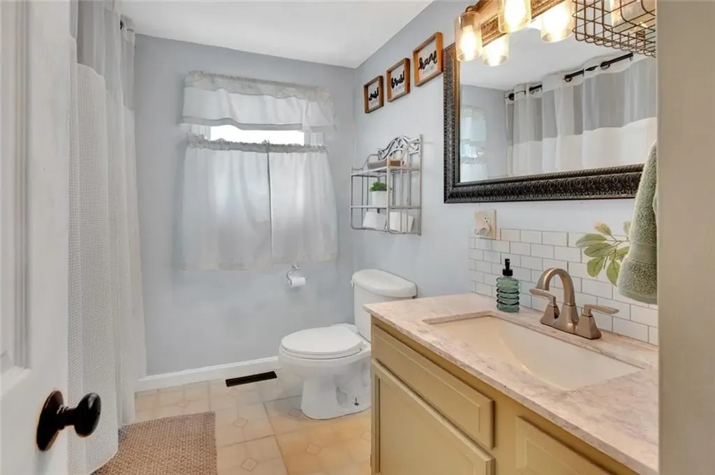 27 Anna Avenue Cumberland RI 02864