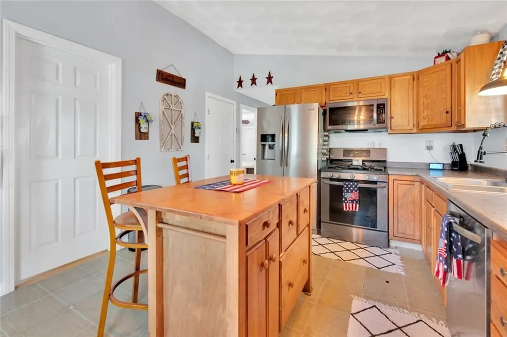 27 Anna Avenue Cumberland RI 02864
