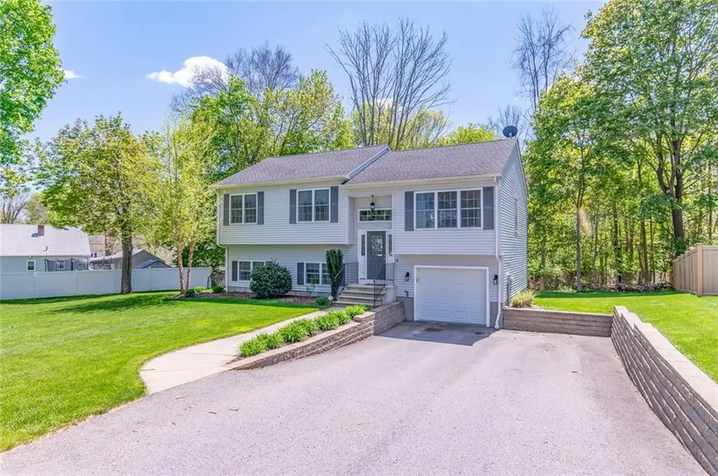 10 Soltys Court West Warwick RI 02893