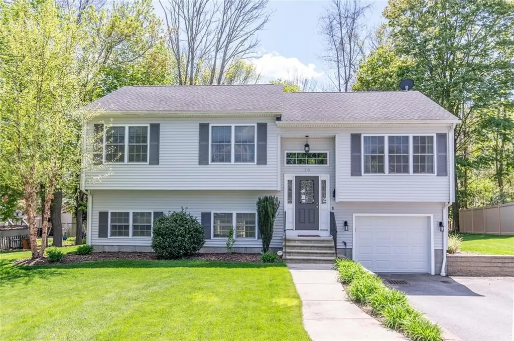 10 Soltys Court West Warwick RI 02893