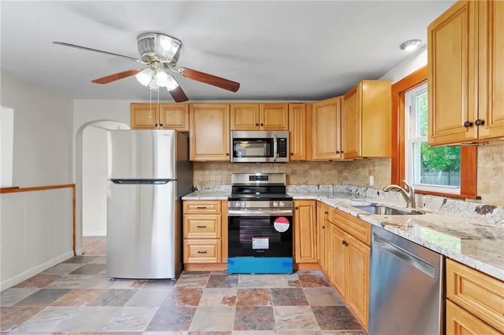 71 Birch Street Pawtucket RI 02860