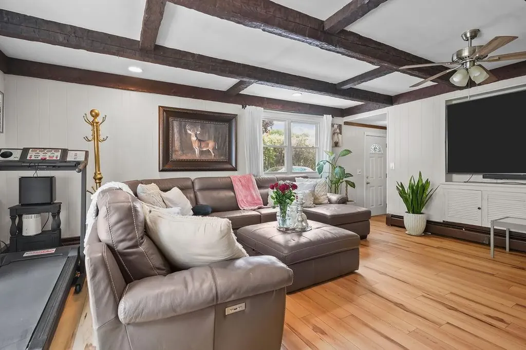 42 Pinewood Drive North Providence RI 02904