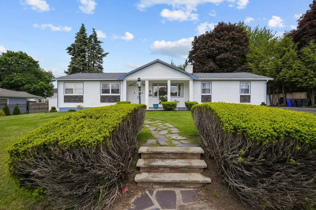 42 Pinewood Drive North Providence RI 02904