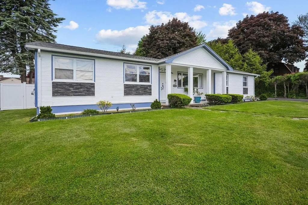42 Pinewood Drive North Providence RI 02904