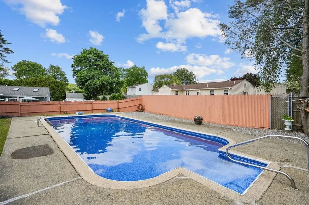 42 Pinewood Drive North Providence RI 02904