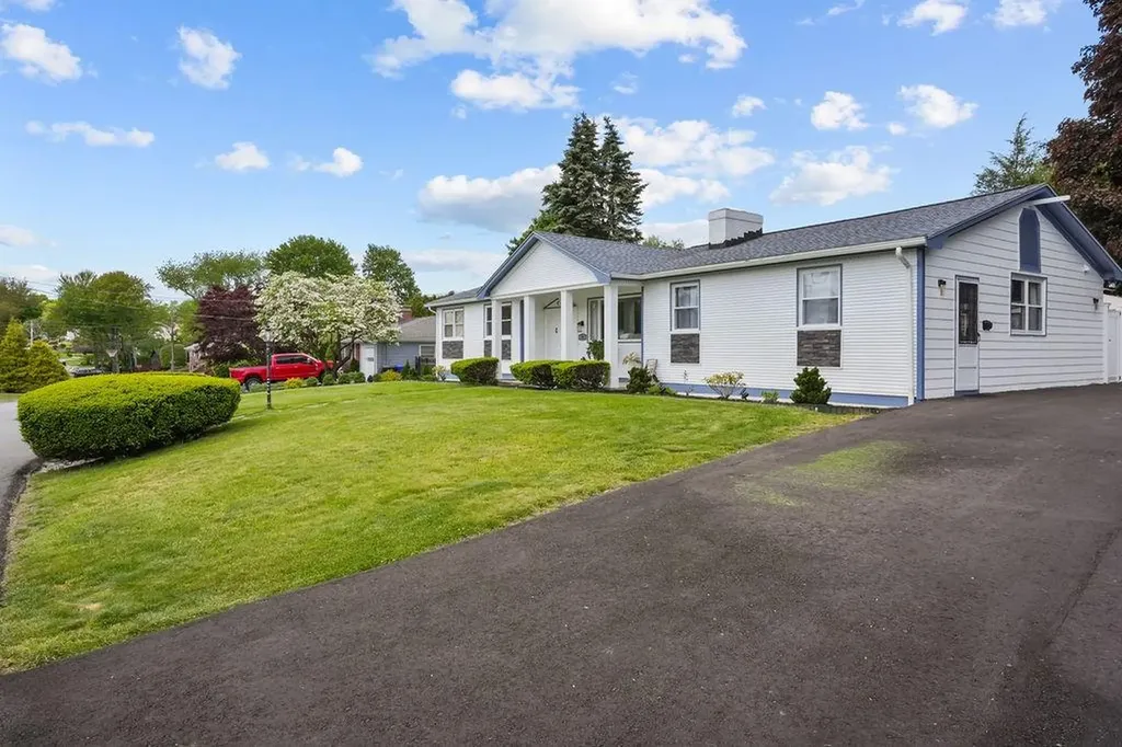 42 Pinewood Drive North Providence RI 02904