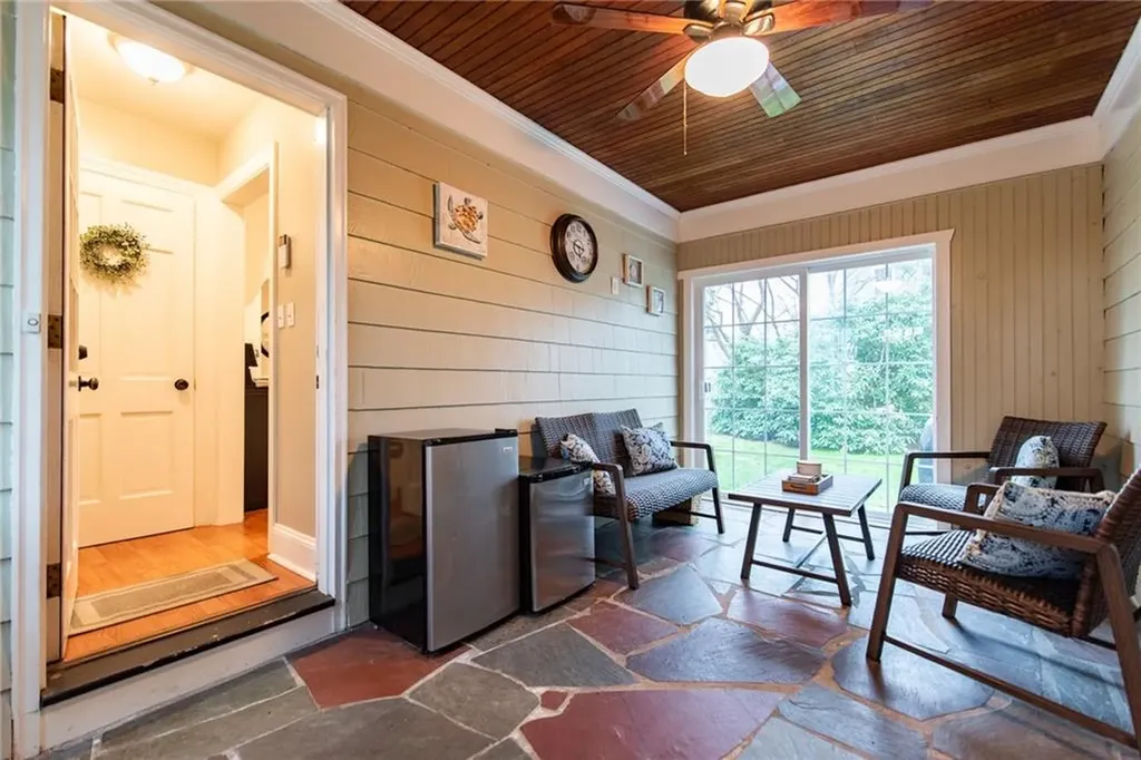 48 Leroy Avenue Warwick RI 02889