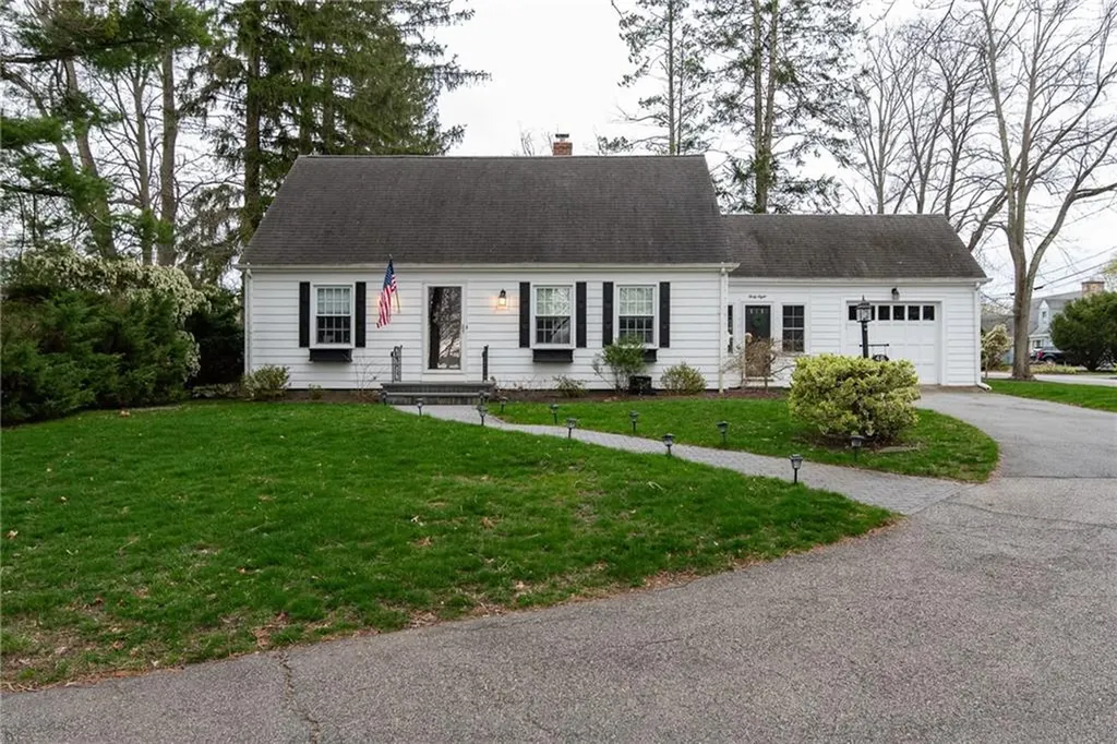 48 Leroy Avenue Warwick RI 02889