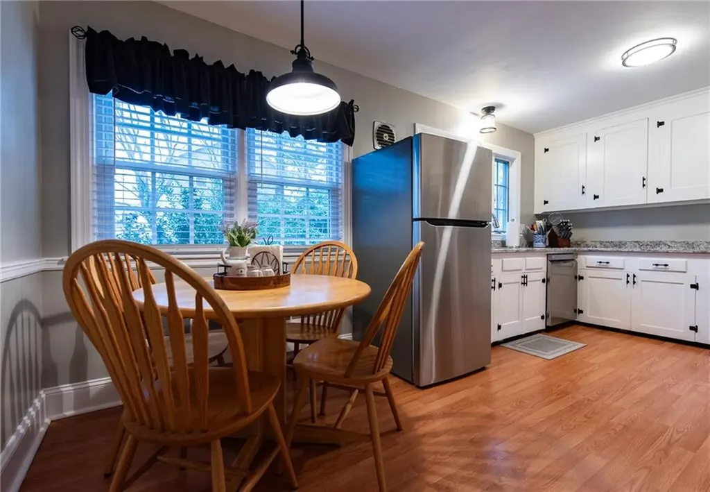 48 Leroy Avenue Warwick RI 02889
