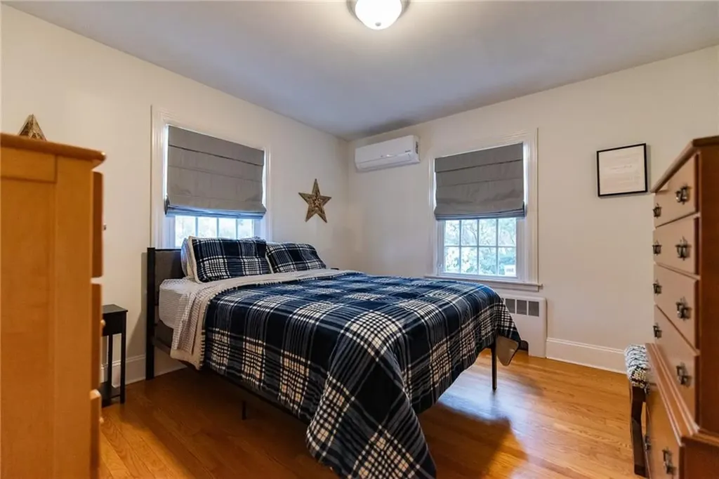 48 Leroy Avenue Warwick RI 02889