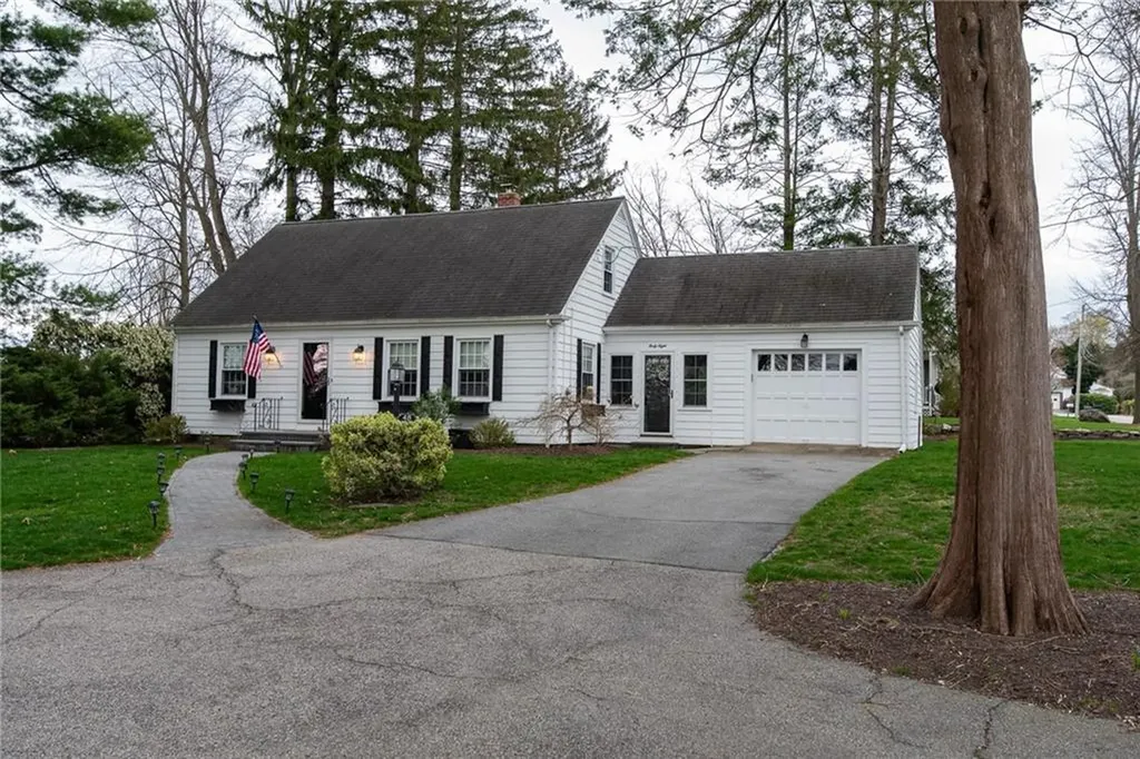 48 Leroy Avenue Warwick RI 02889