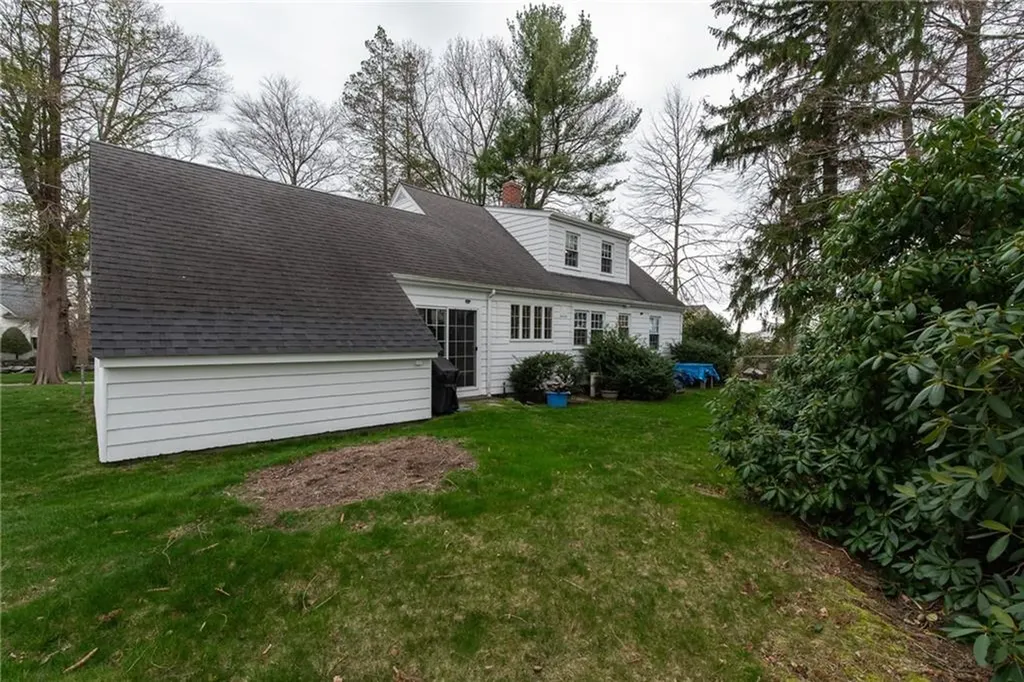 48 Leroy Avenue Warwick RI 02889