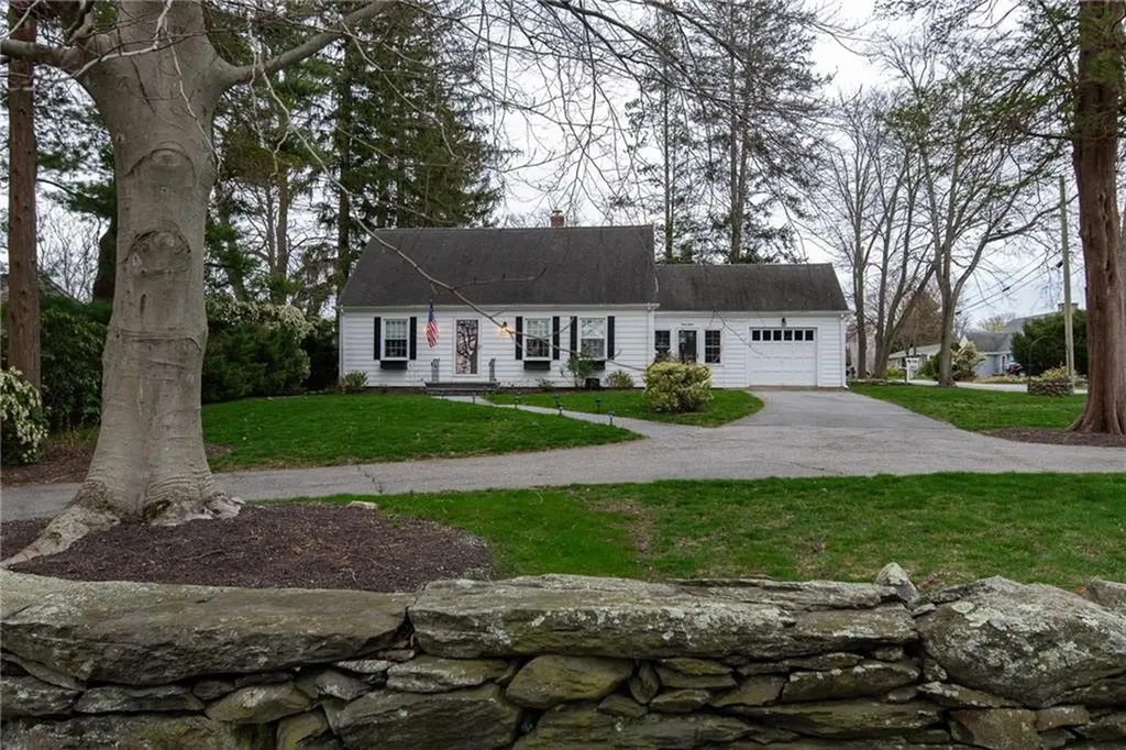48 Leroy Avenue Warwick RI 02889