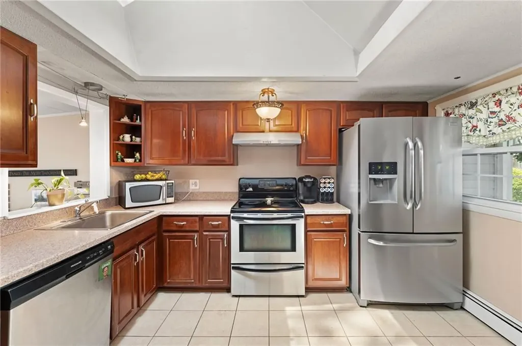 70 Grotto Avenue Warwick RI 02888