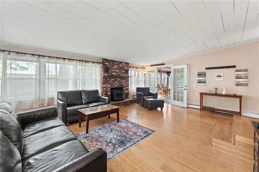 70 Grotto Avenue Warwick RI 02888