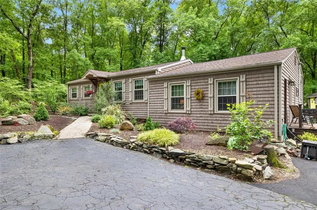 28 Sherman Avenue Lincoln RI 02865