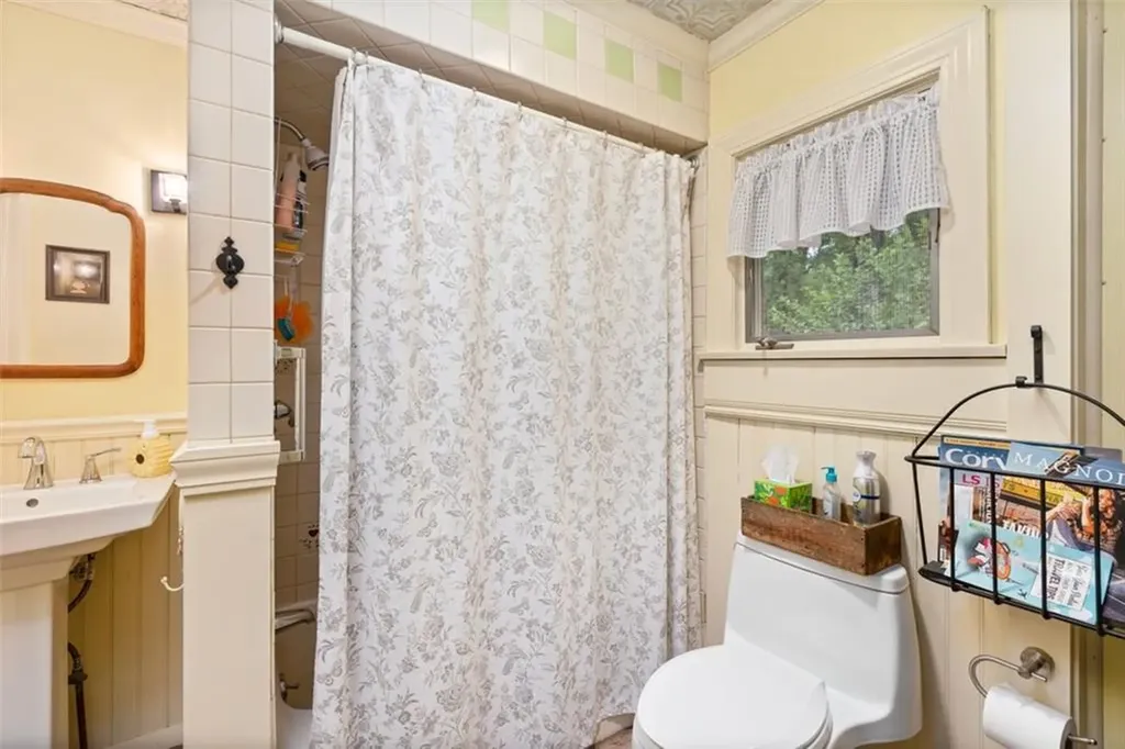 28 Sherman Avenue Lincoln RI 02865