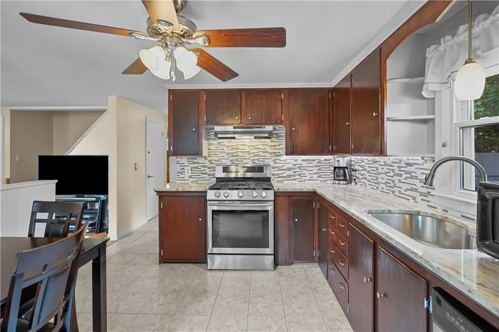 17 Flynn Avenue Cranston RI 02920