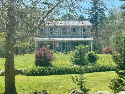 114 Central Pike Foster RI 02825