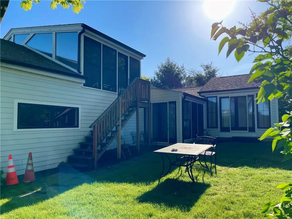 47 Burbank Avenue Narragansett RI 02882