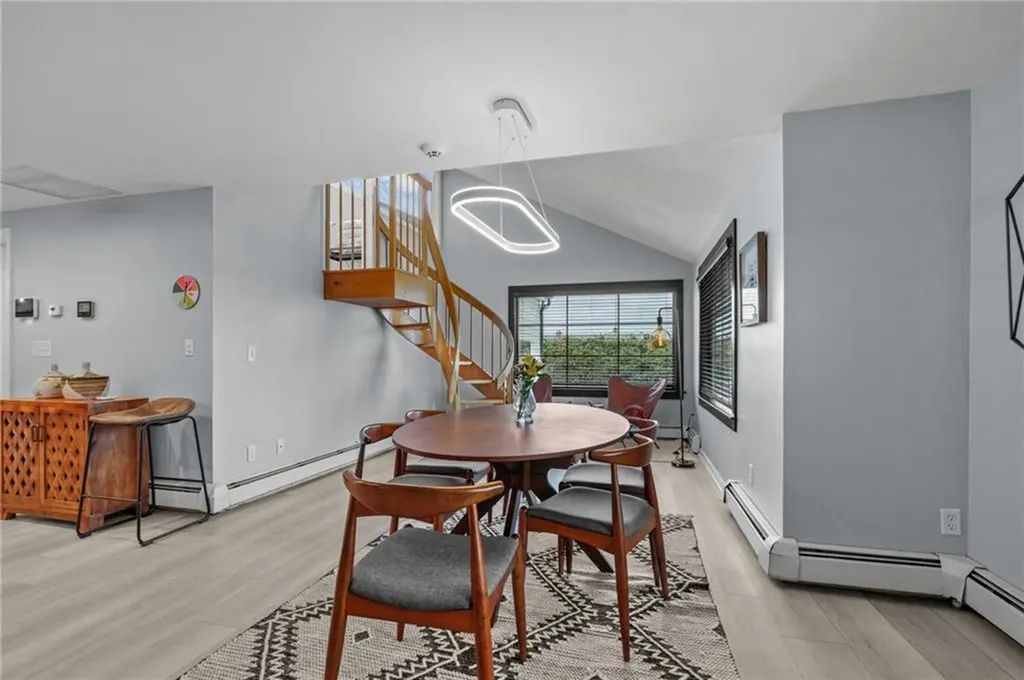 47 Burbank Avenue Narragansett RI 02882