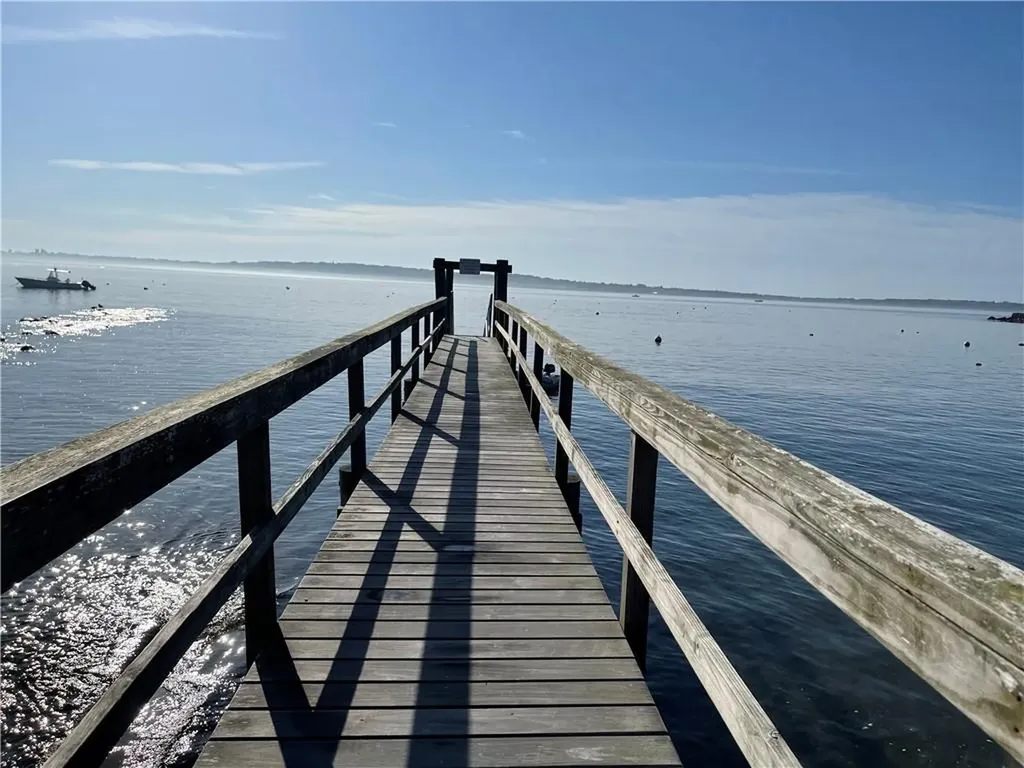47 Burbank Avenue Narragansett RI 02882