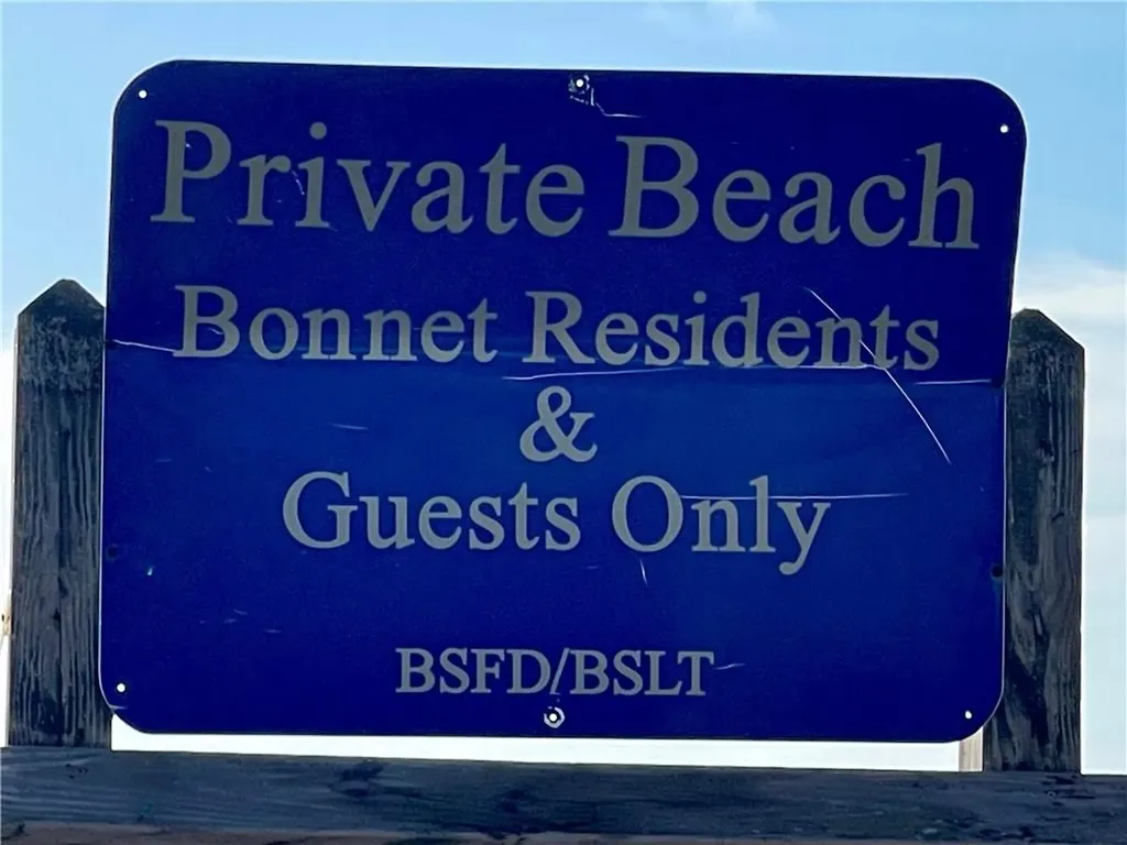 47 Burbank Avenue Narragansett RI 02882