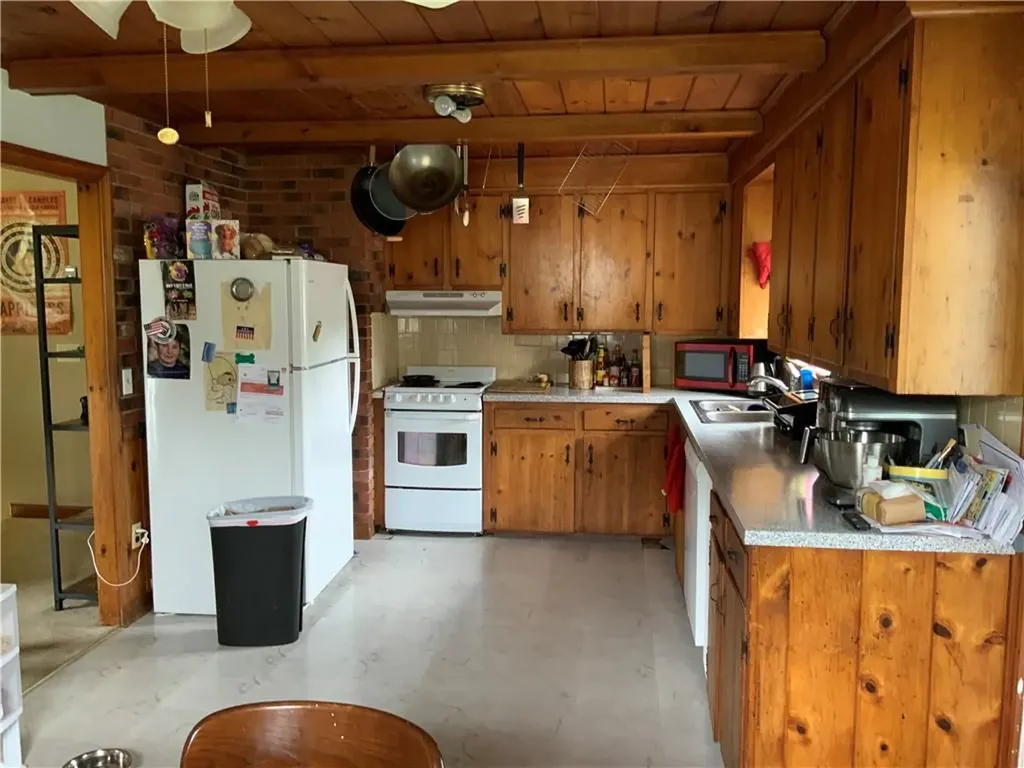 25 Overhill Road Warren RI 02885