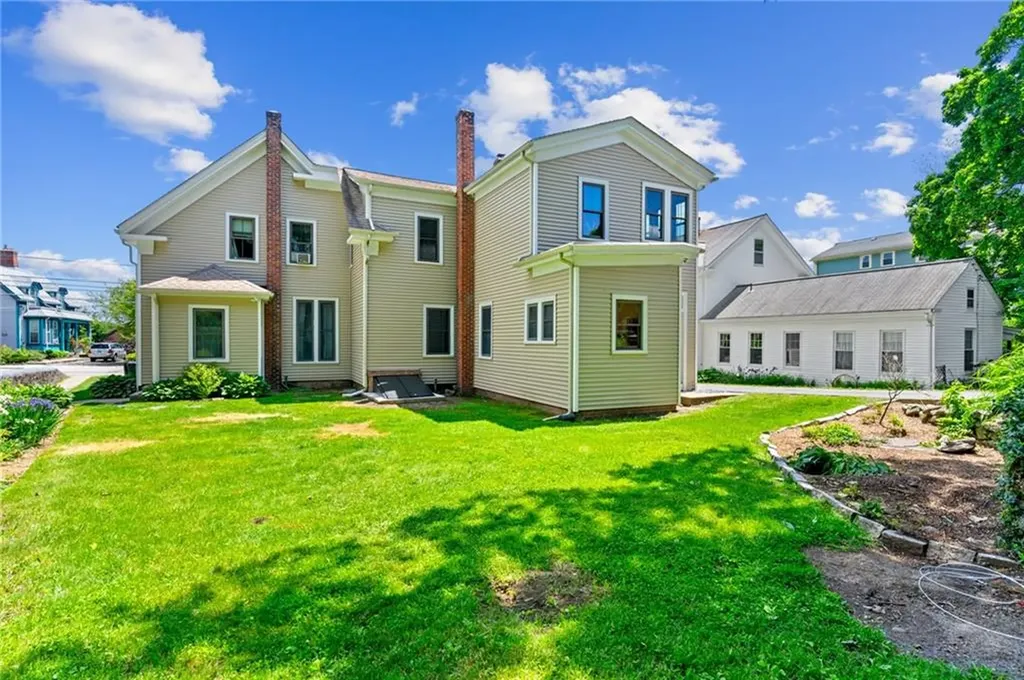 58 Summer Street Woonsocket RI 02895