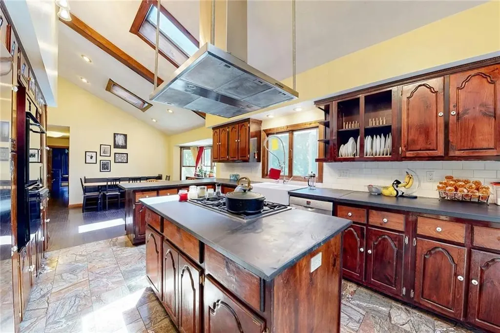 3522 Mendon Road Cumberland RI 02864