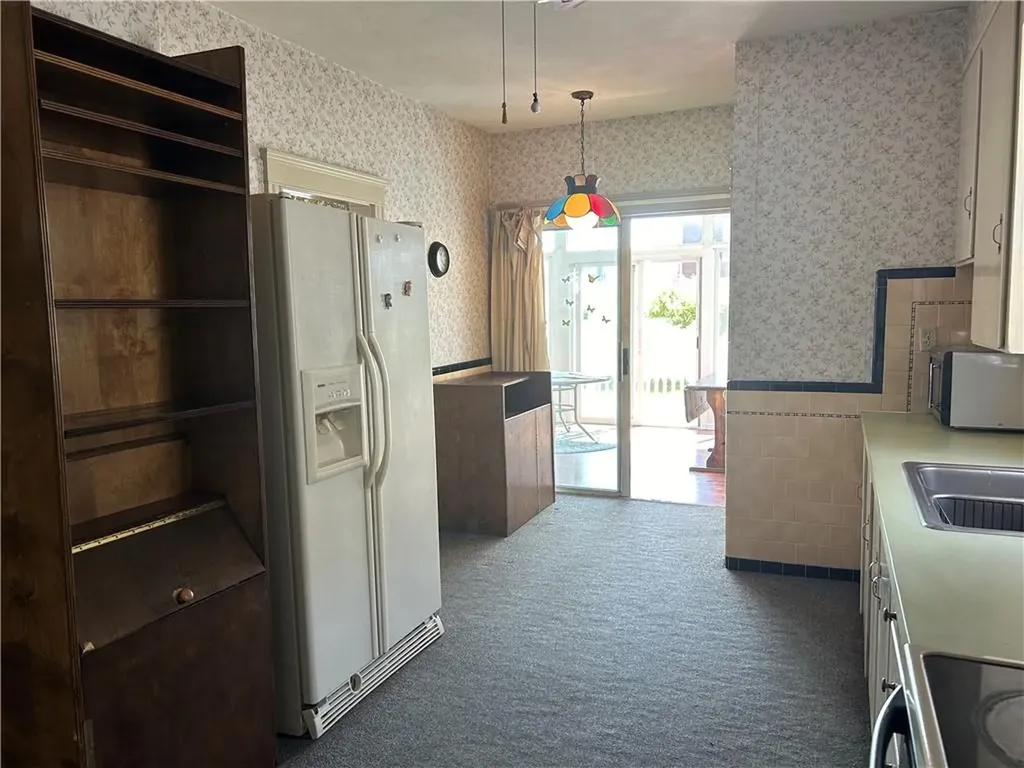 12 Bloomfield Street Pawtucket RI 02861