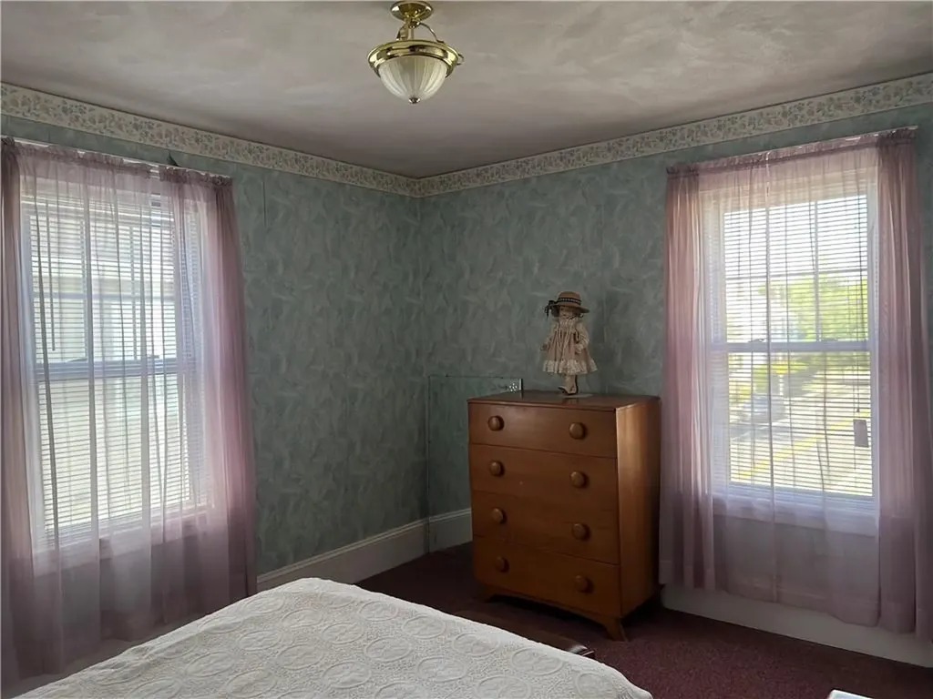 12 Bloomfield Street Pawtucket RI 02861