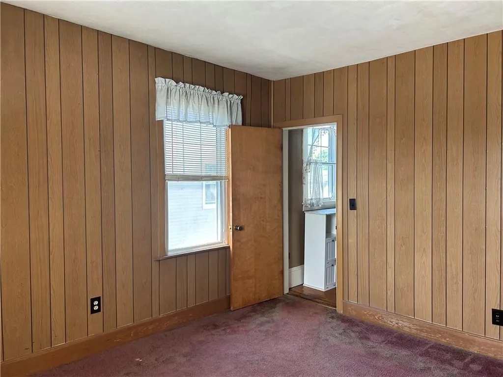 12 Bloomfield Street Pawtucket RI 02861