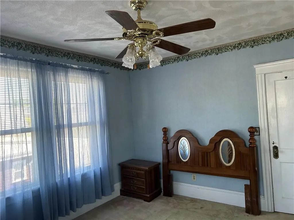 12 Bloomfield Street Pawtucket RI 02861