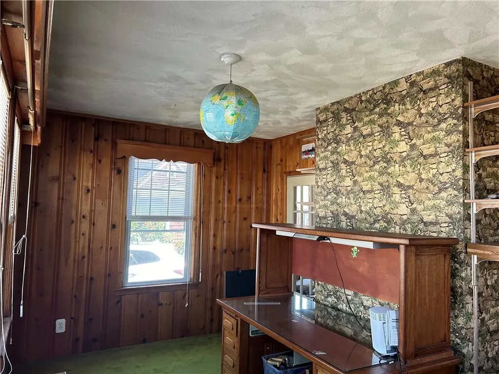 12 Bloomfield Street Pawtucket RI 02861