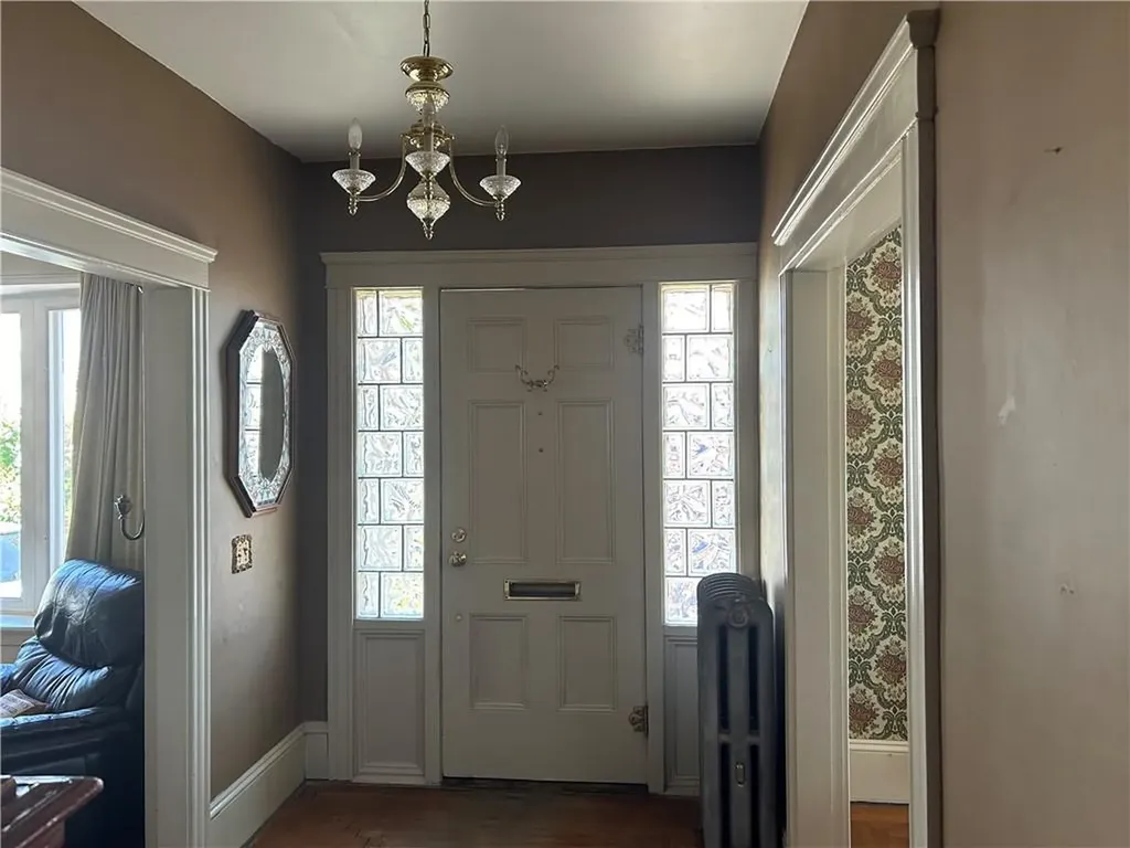 12 Bloomfield Street Pawtucket RI 02861