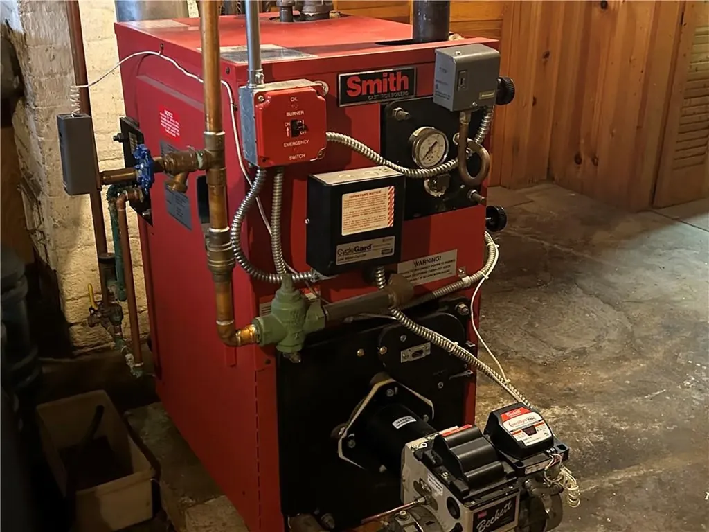 12 Bloomfield Street Pawtucket RI 02861