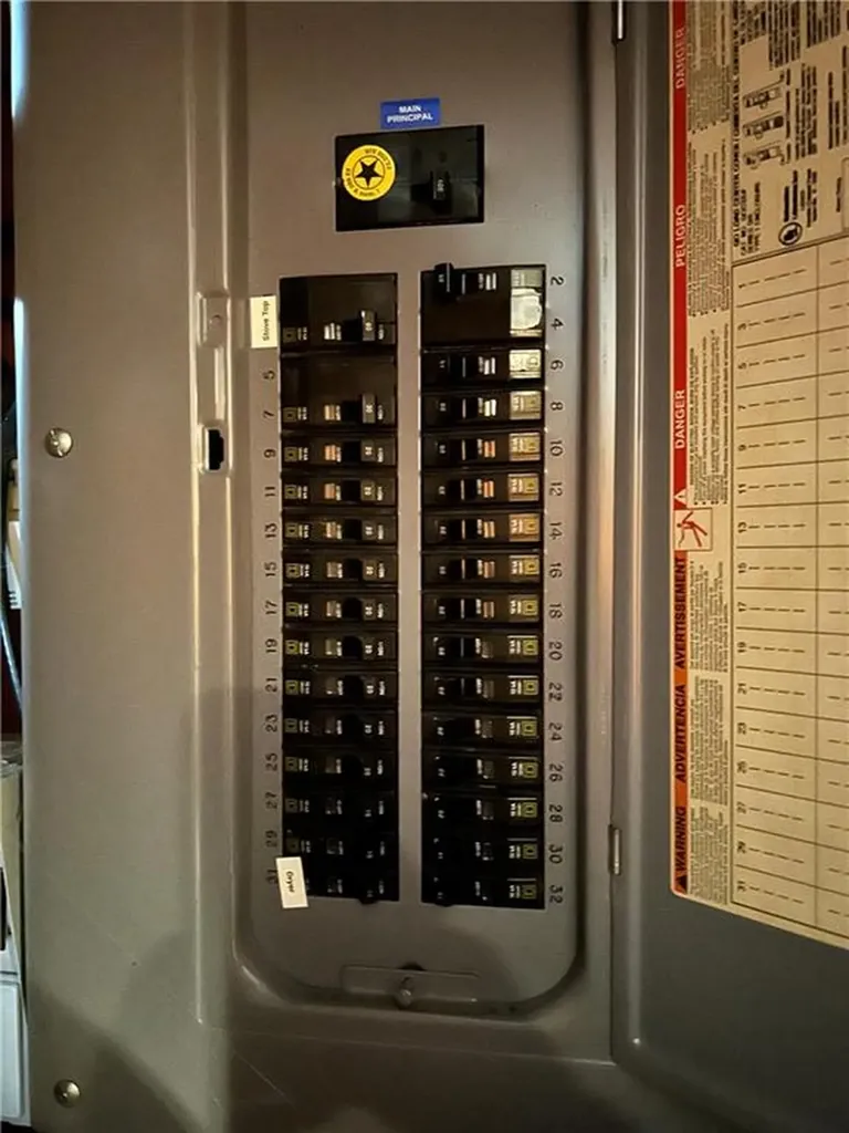 12 Bloomfield Street Pawtucket RI 02861