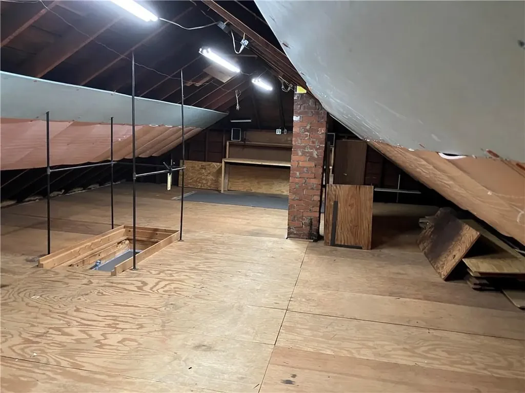 12 Bloomfield Street Pawtucket RI 02861