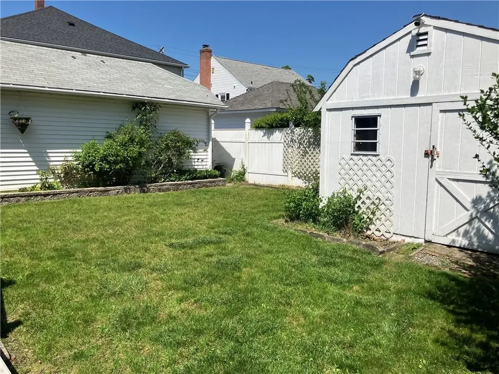 12 Bloomfield Street Pawtucket RI 02861