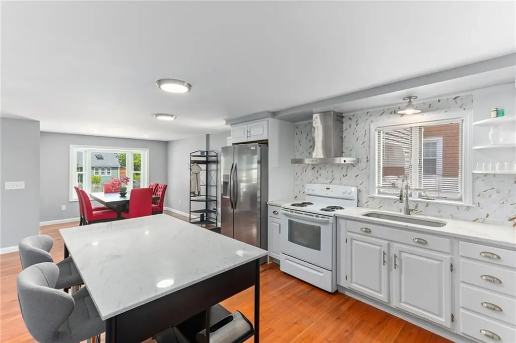 15 Cedar Drive Bristol RI 02809