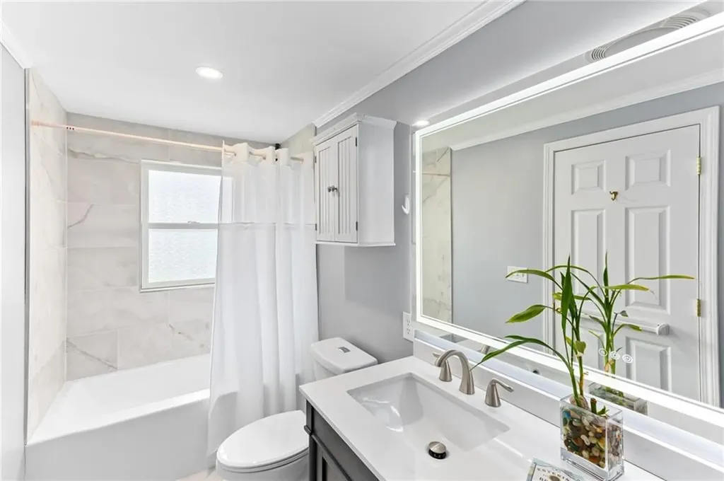 15 Cedar Drive Bristol RI 02809